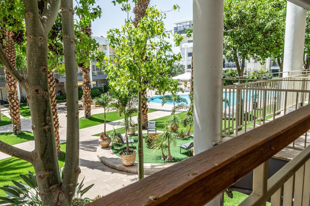 Royal Park -George Apartment Eilat Bagian luar foto