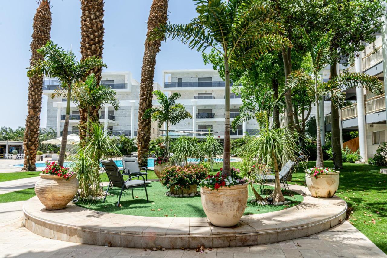Royal Park -George Apartment Eilat Bagian luar foto